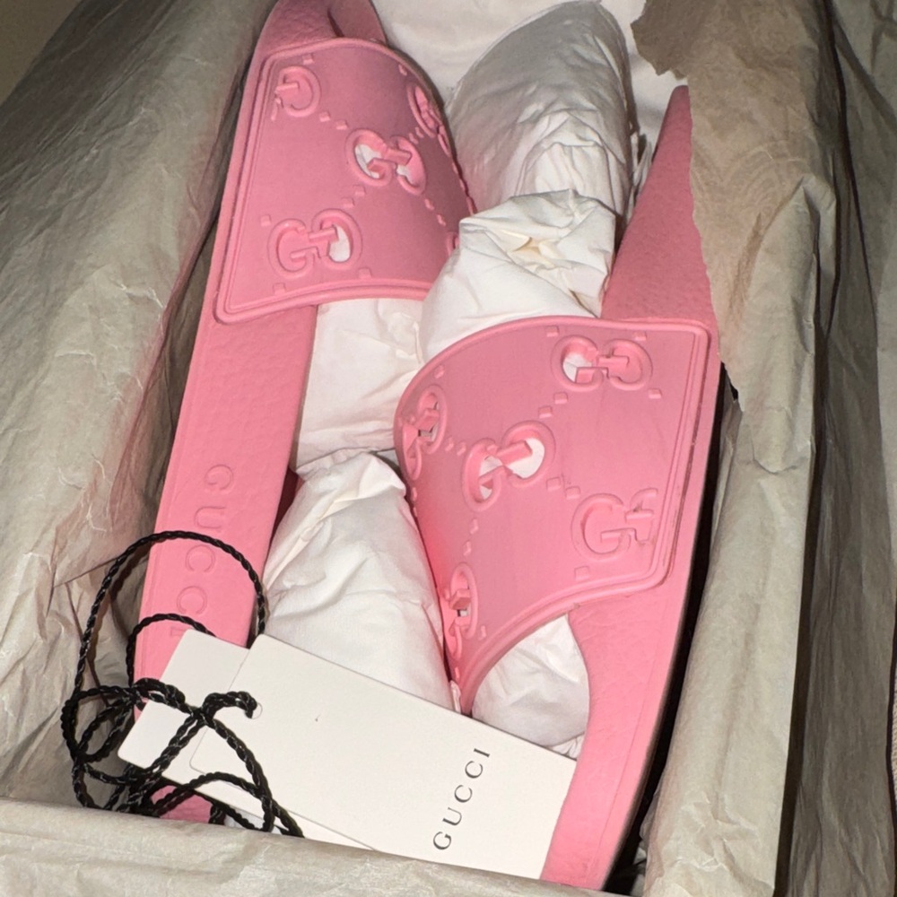 Gucci Pink Logo Slides EUC - Picture 5 of 6